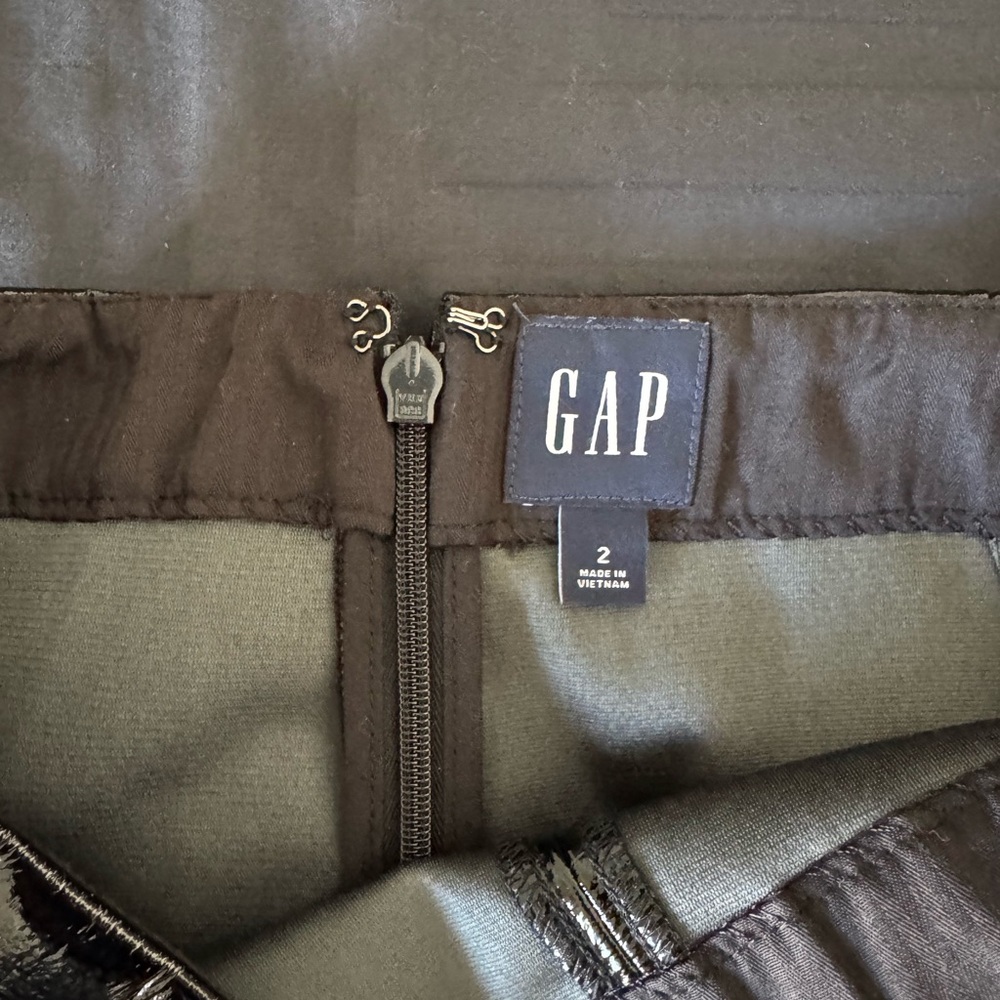 GAP Shiny Black Leather Skirt - Picture 3 of 3